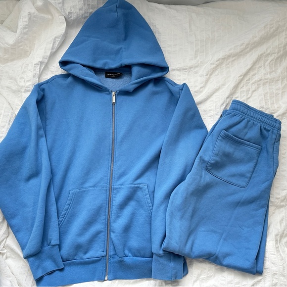 Aritzia Tna Super Fleece Sweatsuit Set - Picture 1 of 4